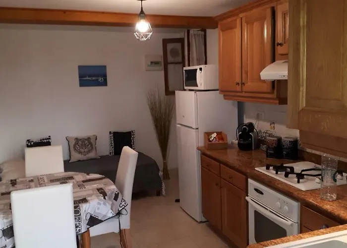 Corse Village Calcatoggio Location Pour 2 Pers Avec Terrasse 5 Kms Des Plages